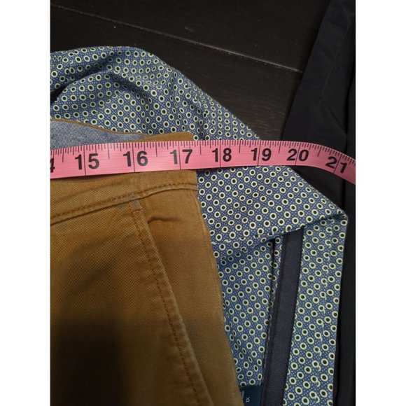 J. Crew Men's Tan Chinos - Picture 11 of 11